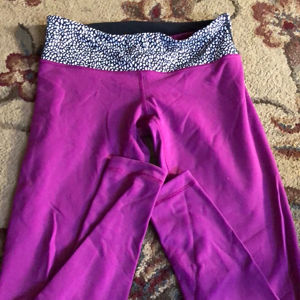 Lululemon size 8 reversible wonder under leggings
